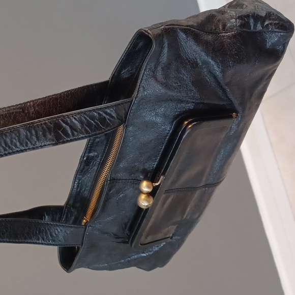 HOBO Handbags - BLACK LEATHER HOBO INTERNATIONAL